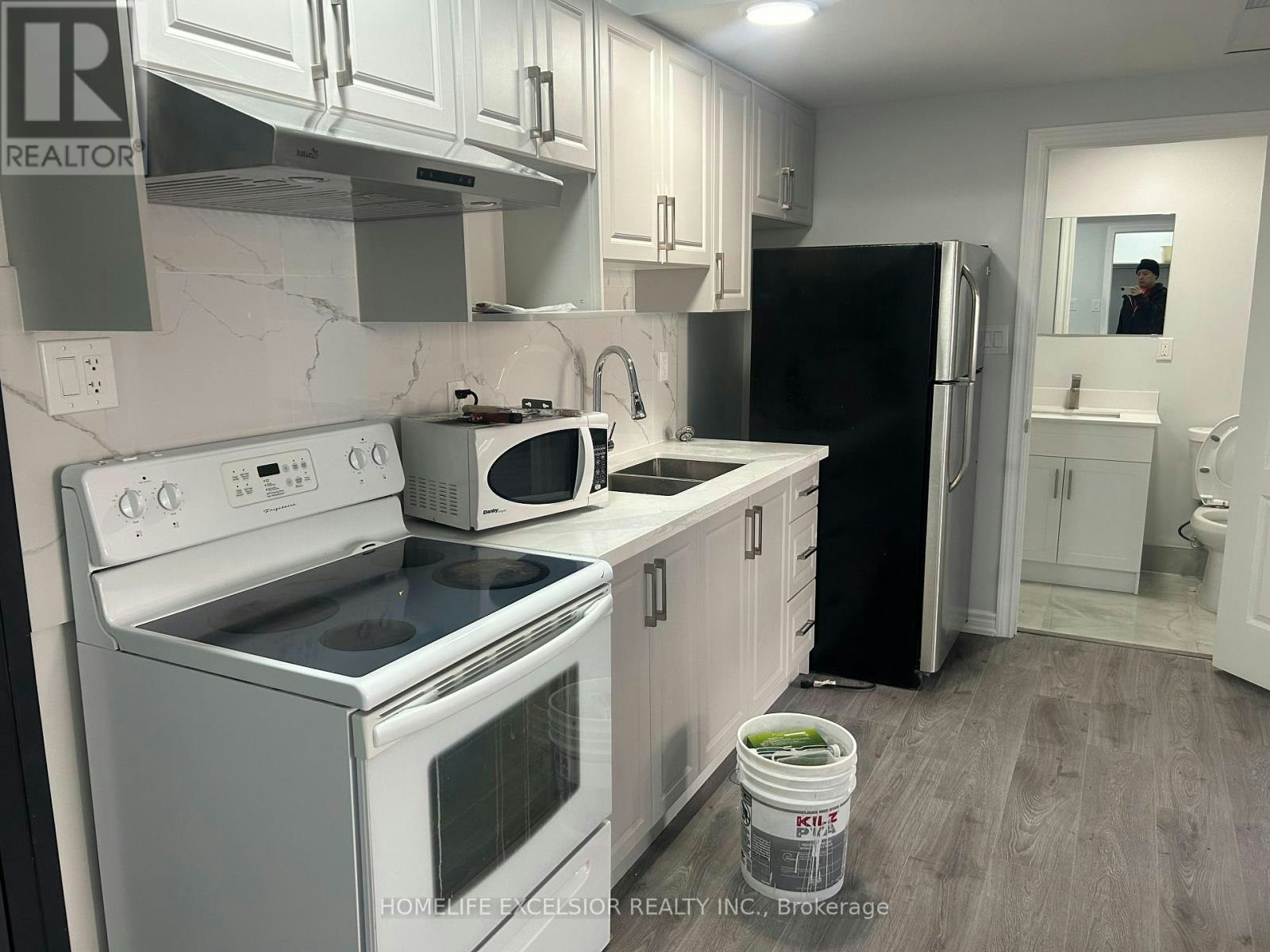 3-3 Simcoe Street S, Oshawa, ON, L1H 1A9