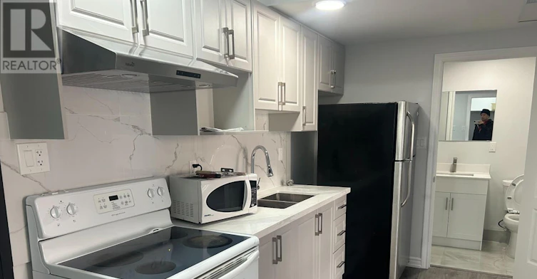 3-3 Simcoe Street S, Oshawa, ON, L1H 1A9