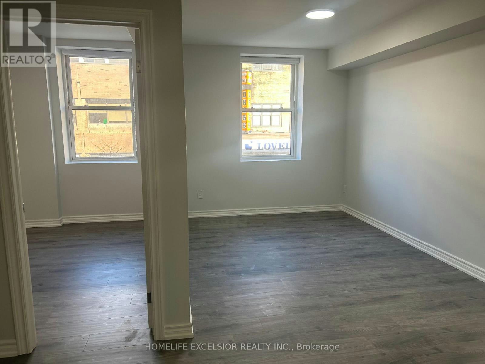 3-3 Simcoe Street S, Oshawa, ON, L1H 1A9 - 4