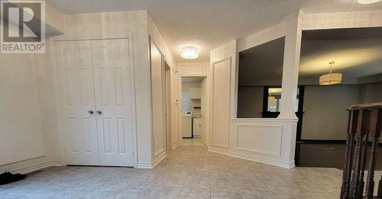 19 Northview Crescent, Barrie, ON, L4N 9T4 - 4