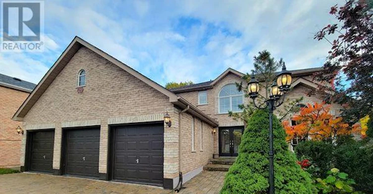 19 Northview Crescent, Barrie, ON, L4N 9T4