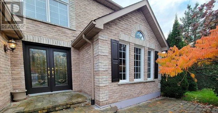 19 Northview Crescent, Barrie, ON, L4N 9T4 - 2