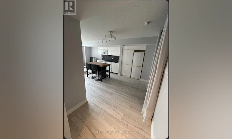 315-151 Dan Leckie Way