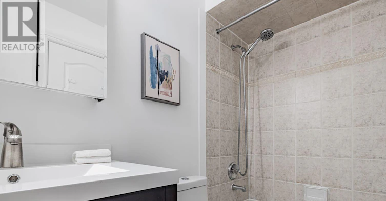 35 William Poole Way, Toronto, ON, M2N 7A6 - 30
