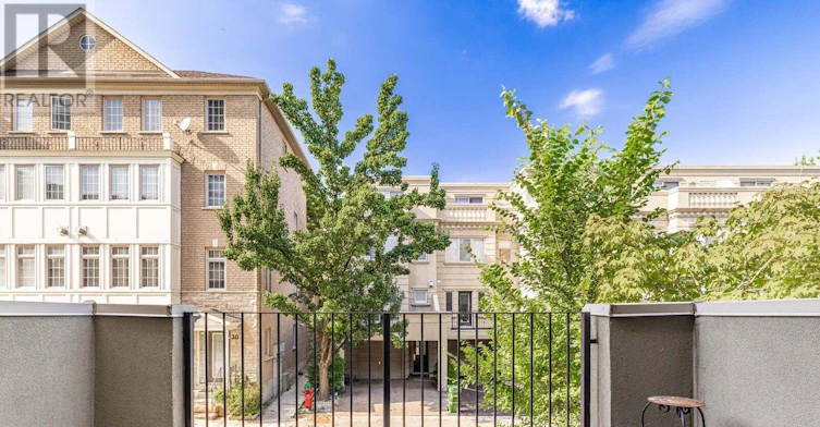 35 William Poole Way, Toronto, ON, M2N 7A6 - 37