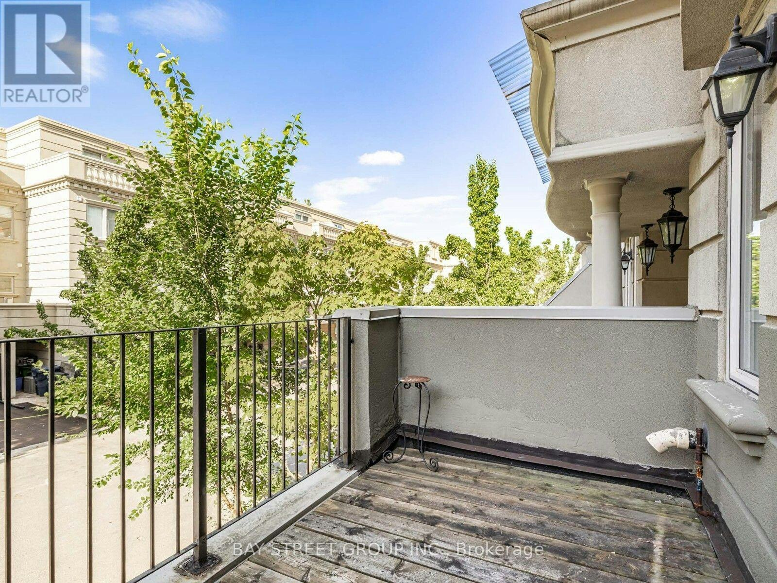 35 William Poole Way, Toronto, ON, M2N 7A6 - 38