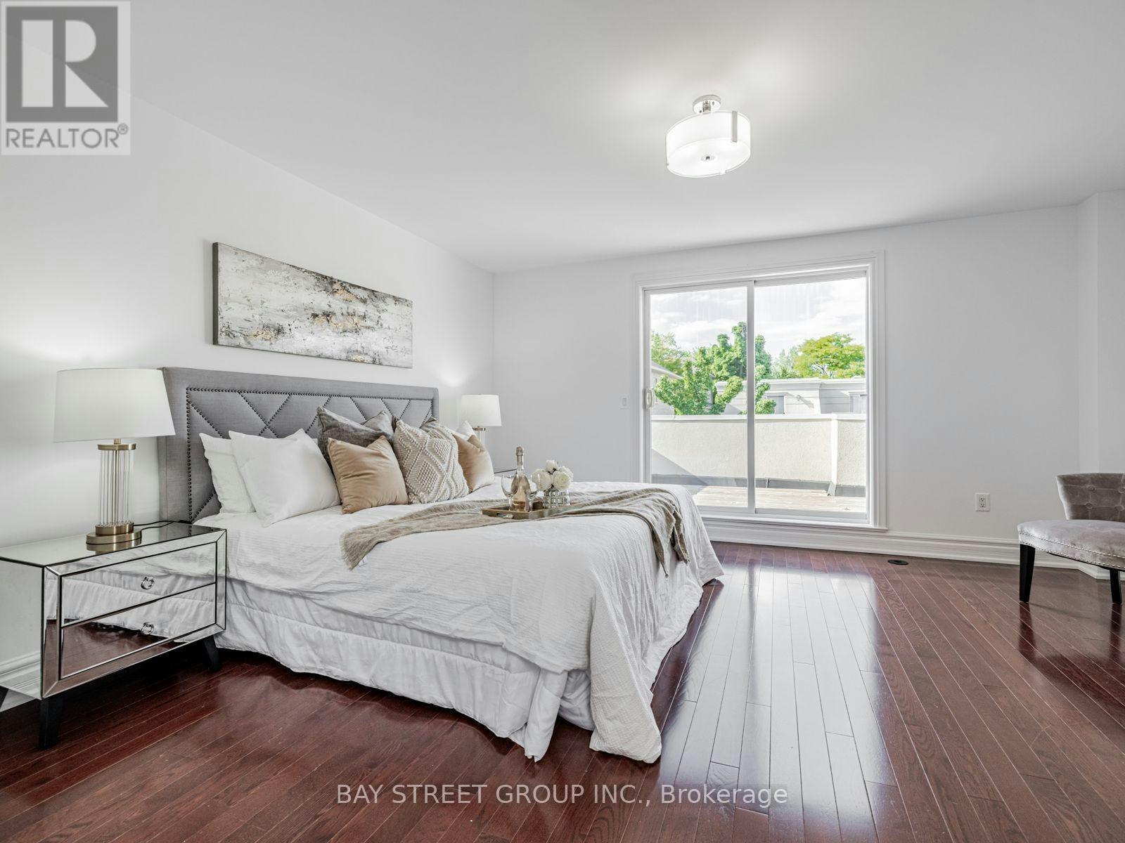 35 William Poole Way, Toronto, ON, M2N 7A6 - 31
