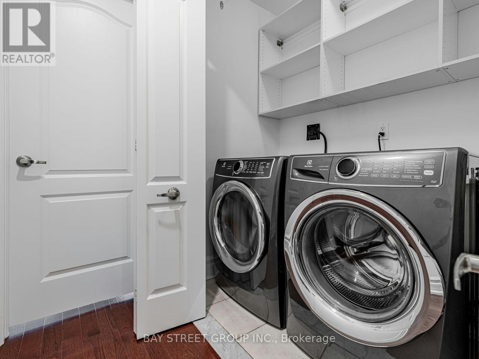35 William Poole Way, Toronto, ON, M2N 7A6 - 27