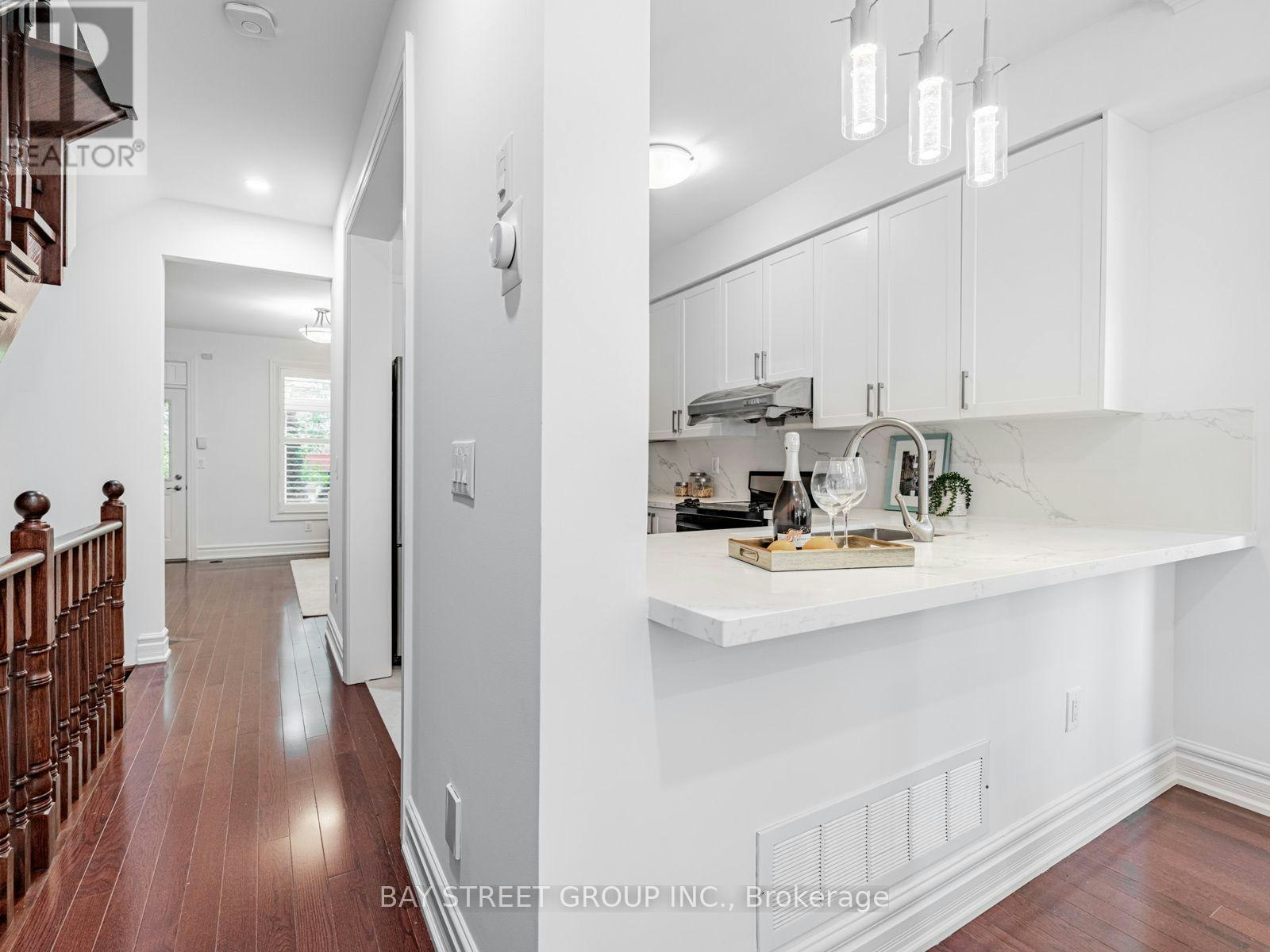 35 William Poole Way, Toronto, ON, M2N 7A6 - 11