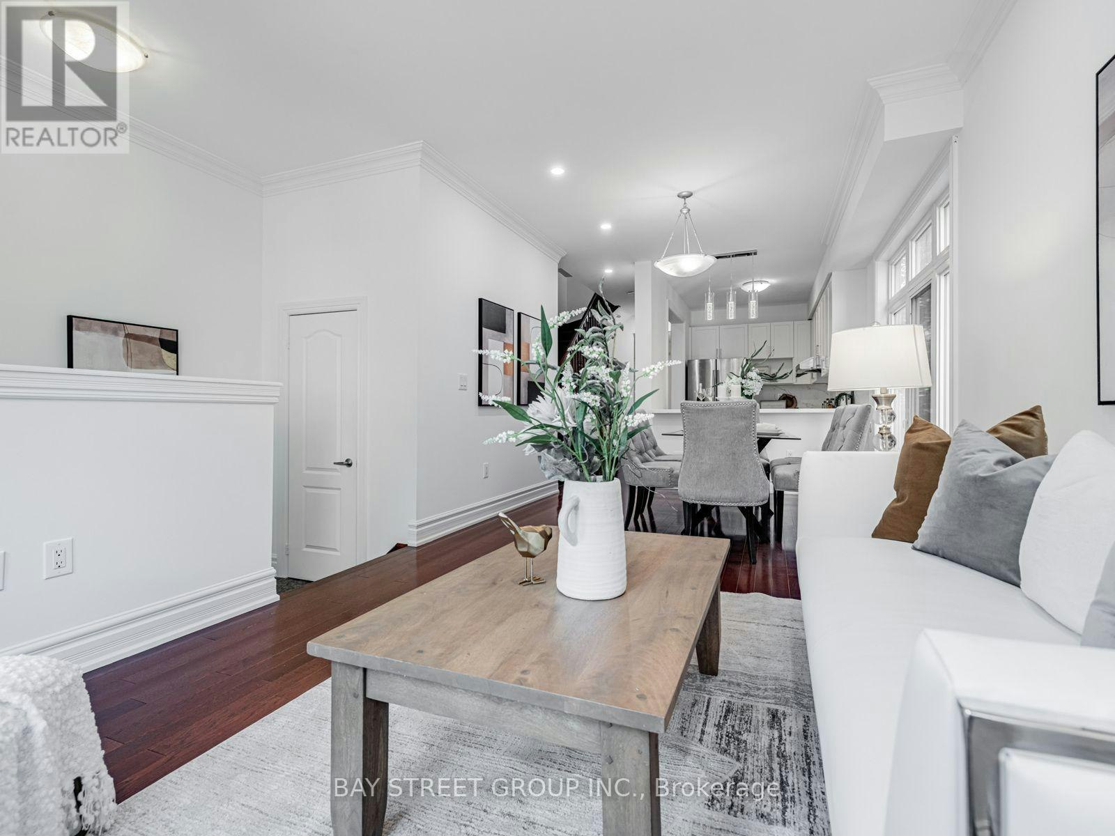 35 William Poole Way, Toronto, ON, M2N 7A6 - 7