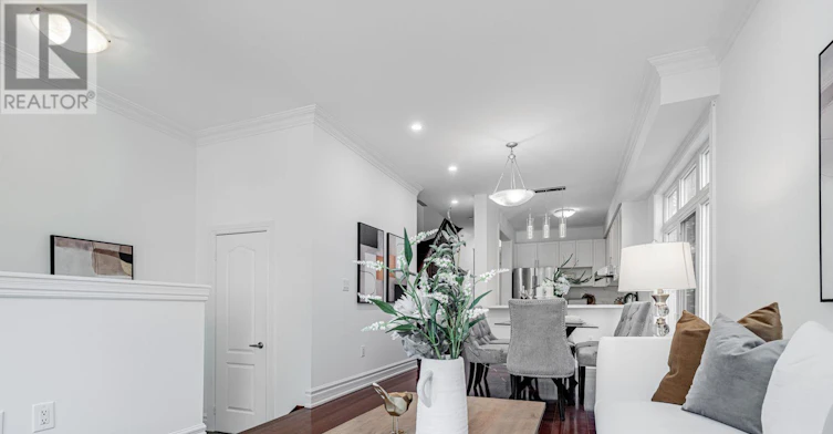 35 William Poole Way, Toronto, ON, M2N 7A6 - 7