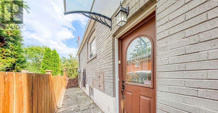 36 Merryfield Drive, Toronto, ON, M1P 1J5 - 5