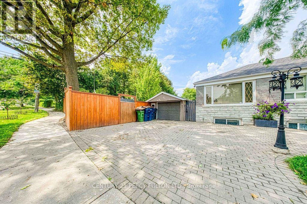 36 Merryfield Drive, Toronto, ON, M1P 1J5 - 3