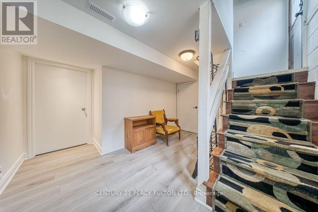 36 Merryfield Drive, Toronto, ON, M1P 1J5 - 6