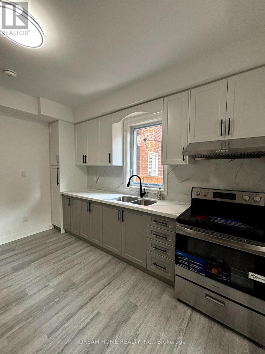 202-262 Clinton Street, Toronto, ON, M6G 2Y6 - 2