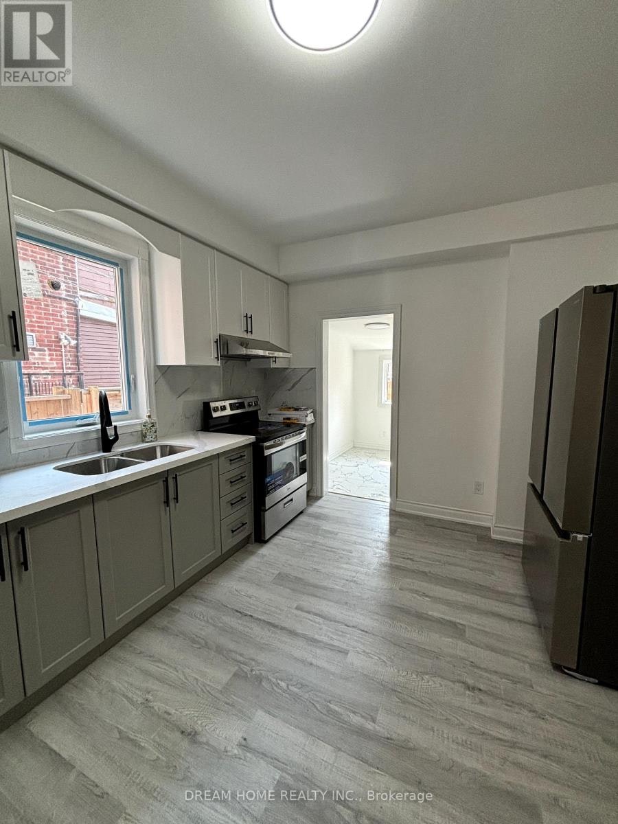 202-262 Clinton Street, Toronto, ON, M6G 2Y6 - 4