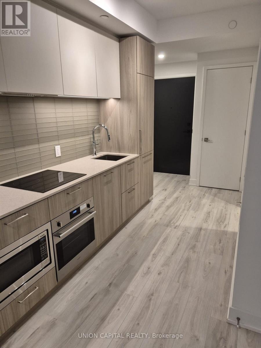 1906-36 Olive Avenue, Toronto, ON, M6G 2R8 - 3