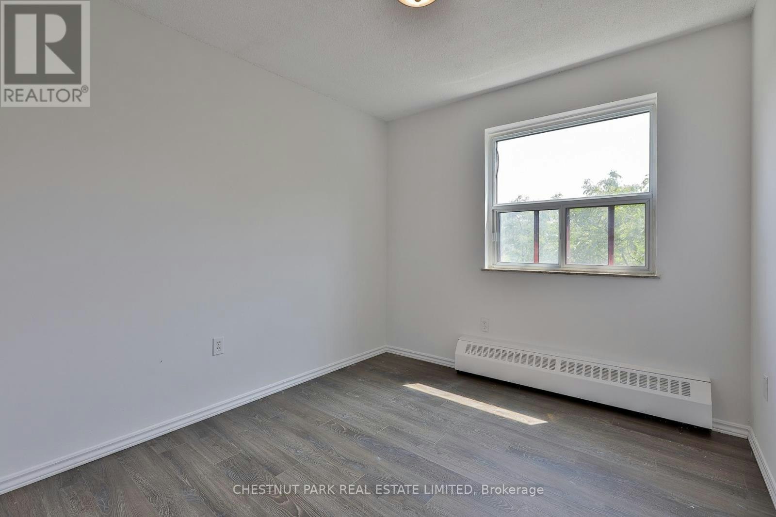 512-900 Glen Street, Oshawa, ON, L1J 5Z4 - 24