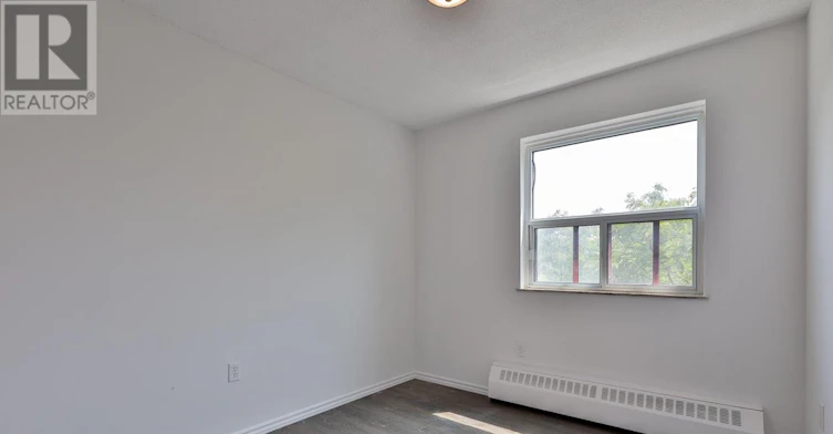 512-900 Glen Street, Oshawa, ON, L1J 5Z4 - 24