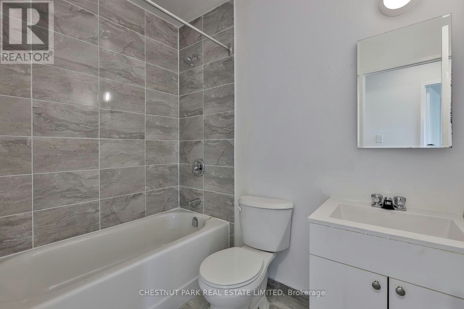 512-900 Glen Street, Oshawa, ON, L1J 5Z4 - 29
