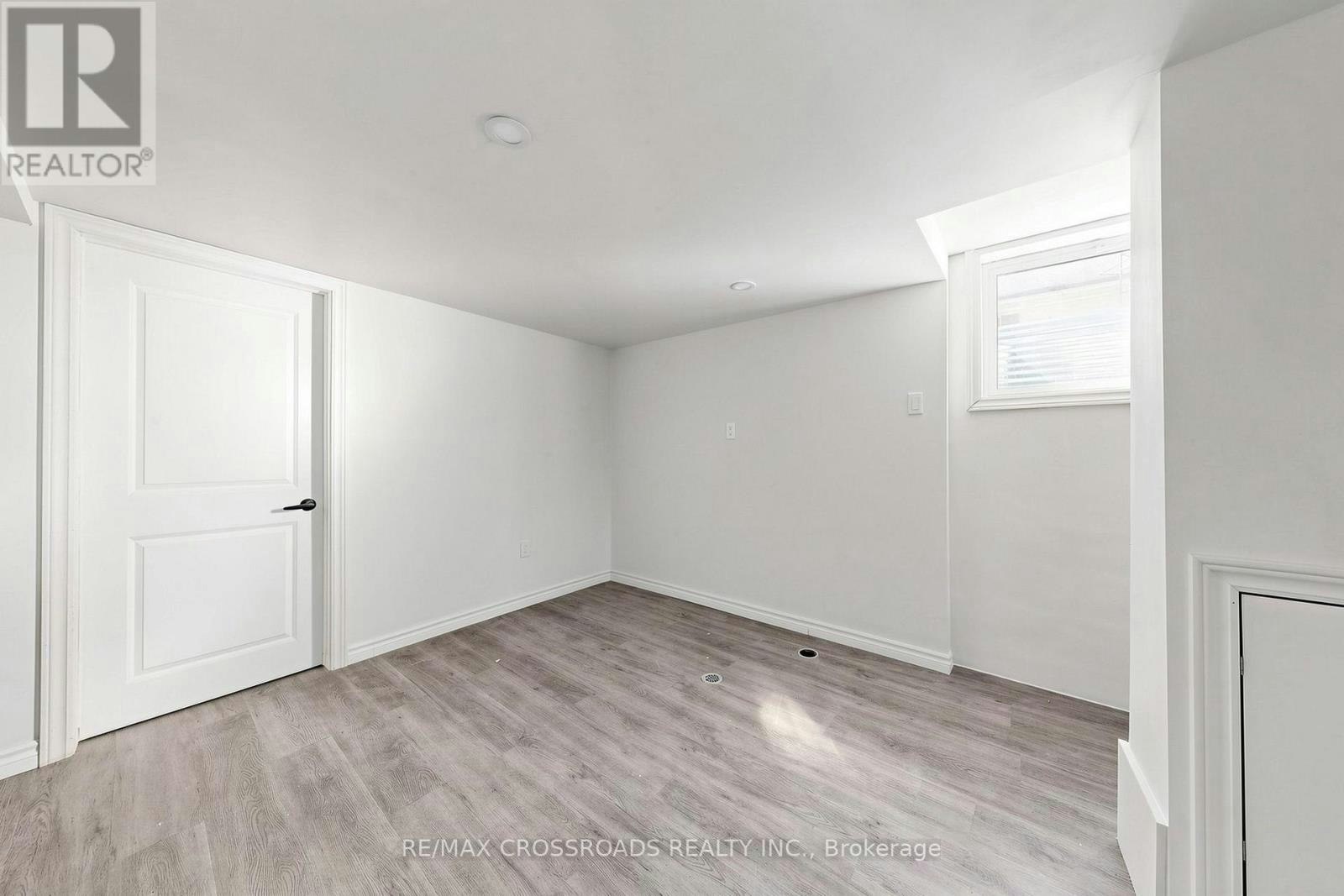 1496 Simcoe Street N, Oshawa, ON, L1G 4X7 - 21
