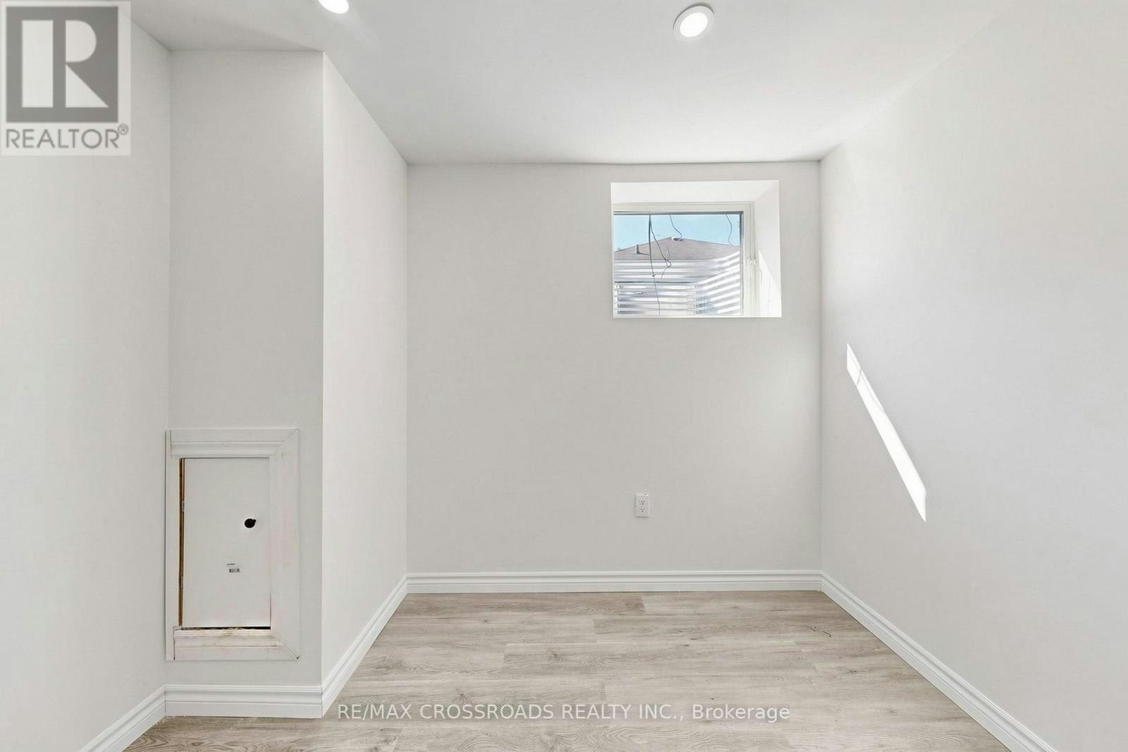 1496 Simcoe Street N, Oshawa, ON, L1G 4X7 - 29