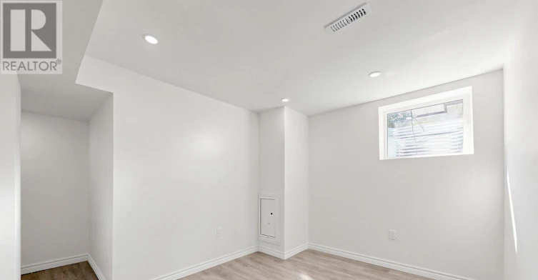 1496 Simcoe Street N, Oshawa, ON, L1G 4X7 - 31
