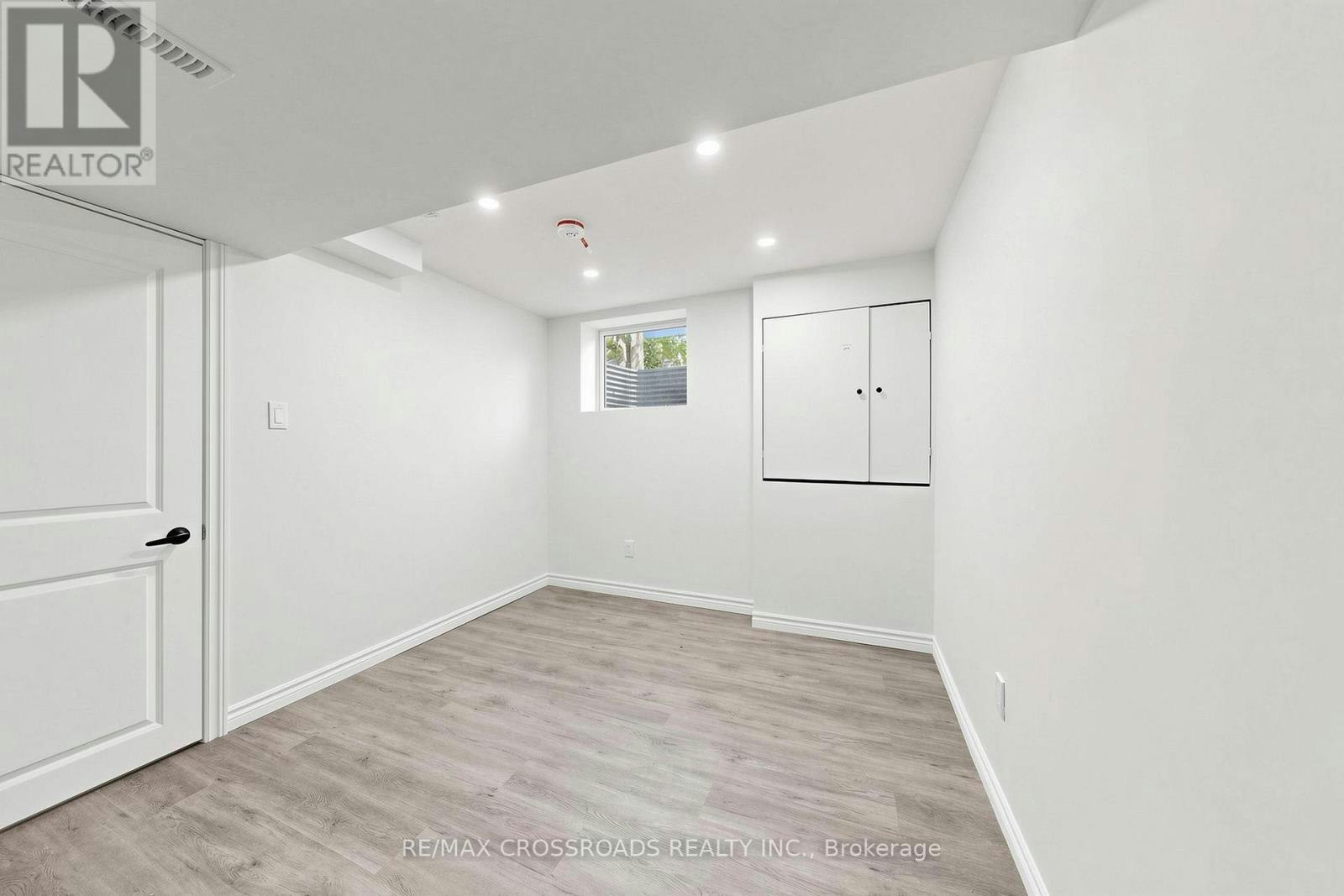 1496 Simcoe Street N, Oshawa, ON, L1G 4X7 - 36