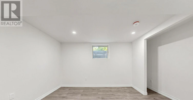 1496 Simcoe Street N, Oshawa, ON, L1G 4X7 - 26