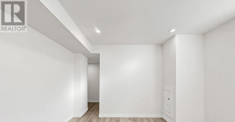 1496 Simcoe Street N, Oshawa, ON, L1G 4X7 - 33