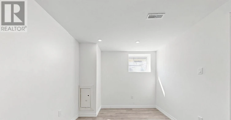 1496 Simcoe Street N, Oshawa, ON, L1G 4X7 - 30