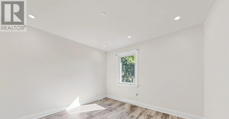 1496 Simcoe Street N, Oshawa, ON, L1G 4X7 - 5