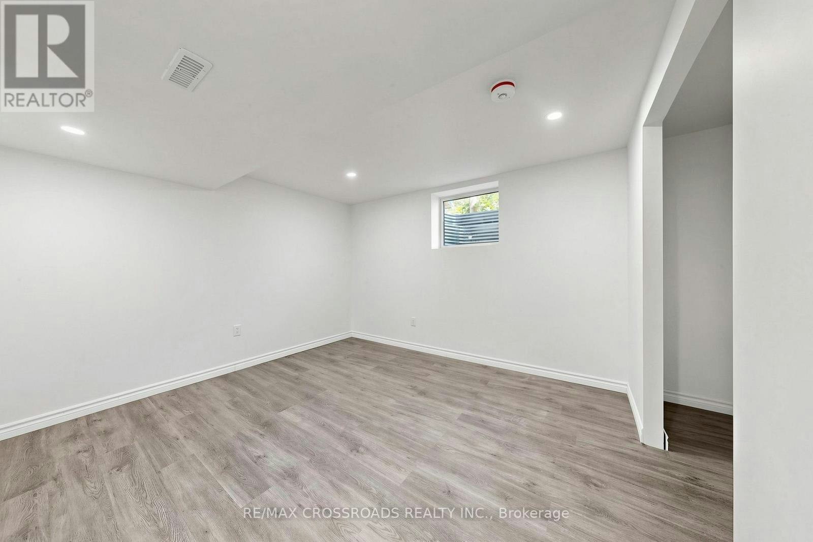 1496 Simcoe Street N, Oshawa, ON, L1G 4X7 - 27