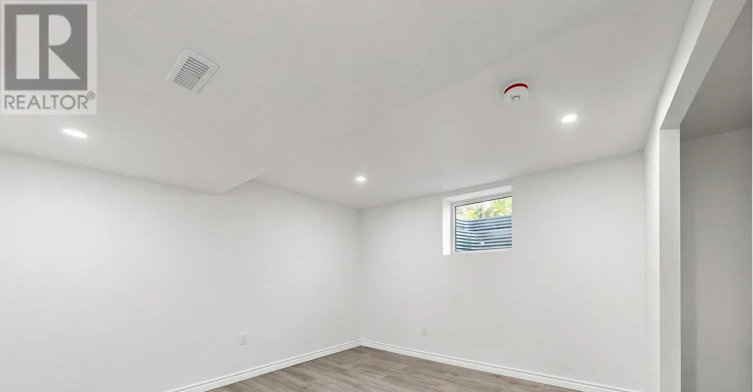 1496 Simcoe Street N, Oshawa, ON, L1G 4X7 - 27