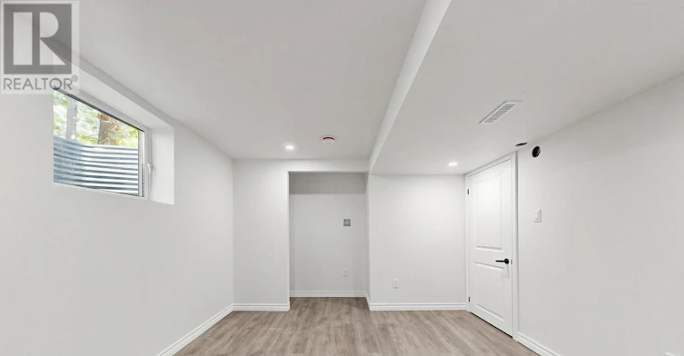 1496 Simcoe Street N, Oshawa, ON, L1G 4X7 - 28