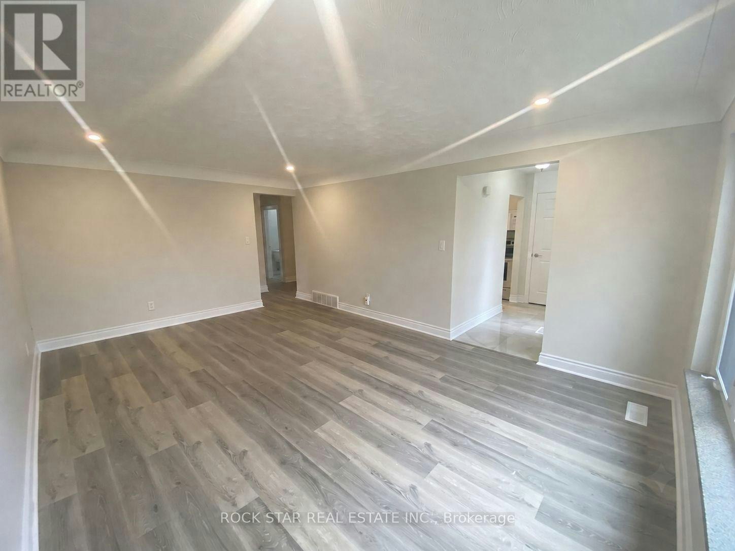 MAIN-227 Fernwood Crescent, Hamilton, ON, L8T 3L7 - 5