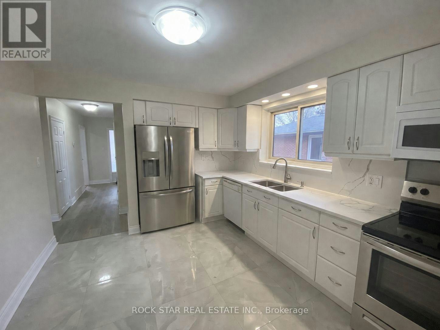 MAIN-227 Fernwood Crescent, Hamilton, ON, L8T 3L7 - 7