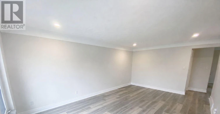 MAIN-227 Fernwood Crescent, Hamilton, ON, L8T 3L7 - 3