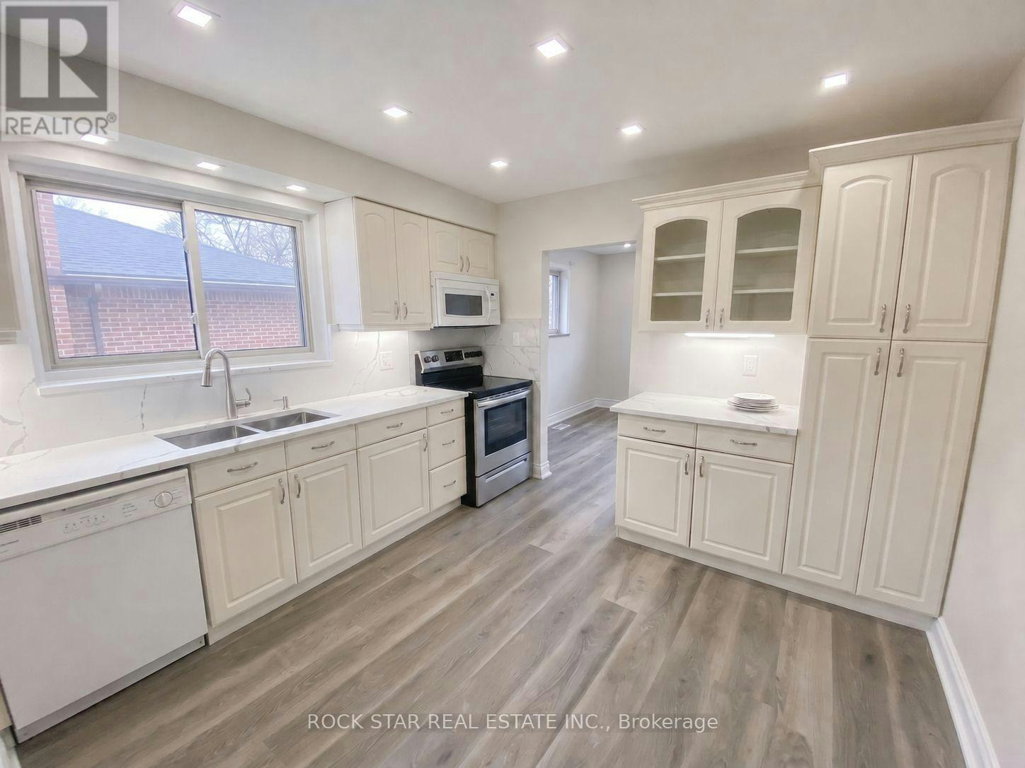 MAIN-227 Fernwood Crescent, Hamilton, ON, L8T 3L7 - 6
