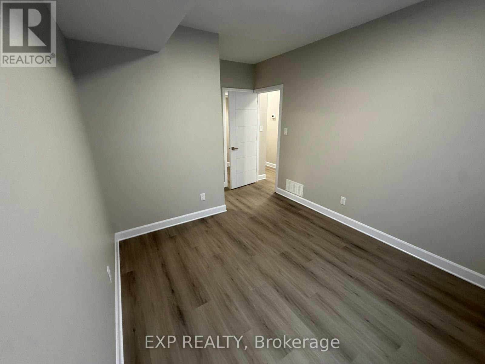 48 Queen Mary Street, Ottawa, ON, K1K 1X9 - 7