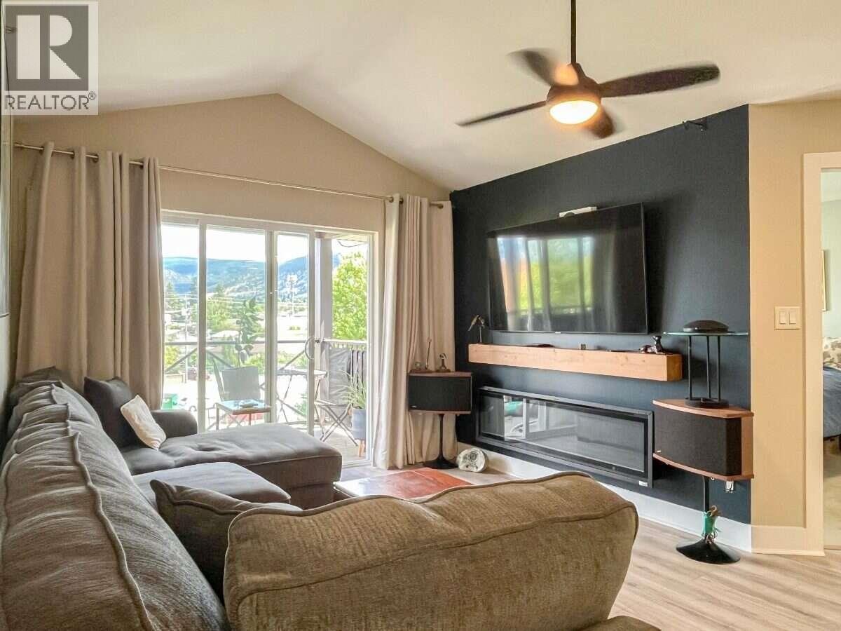 405-246 Hastings Avenue, Penticton, BC, V2A 2V6