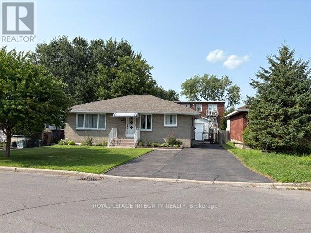 393 Spartan Avenue W, Ottawa, ON, K1K 1J6