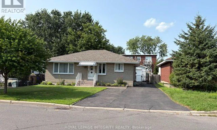 393 Spartan Avenue W