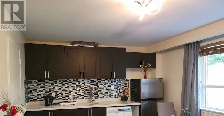 1-68 Claver Avenue S, Toronto, ON, M6B 2W2 - 2