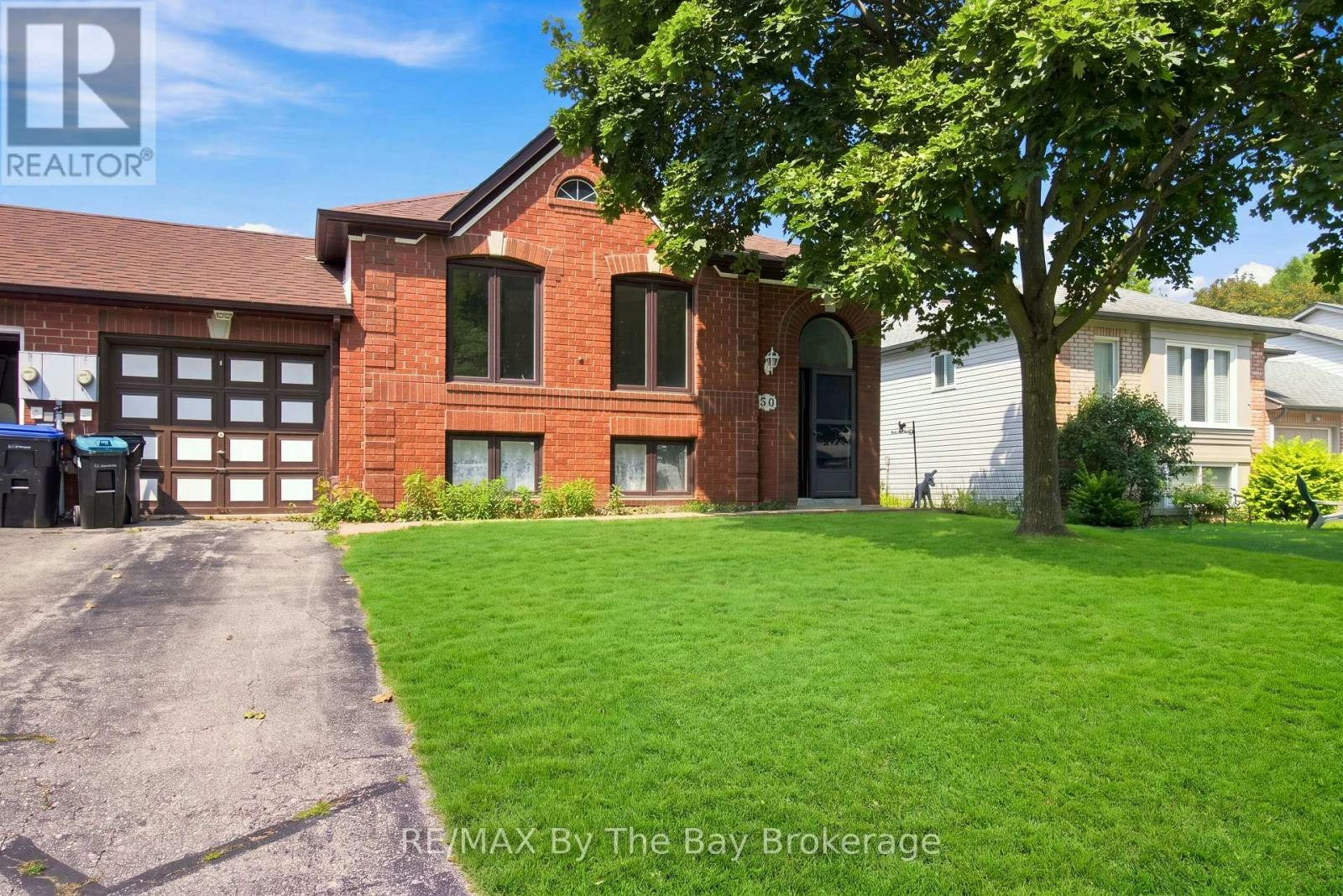 36 Harbour Crescent, Wasaga Beach, ON, L9Z 1G5