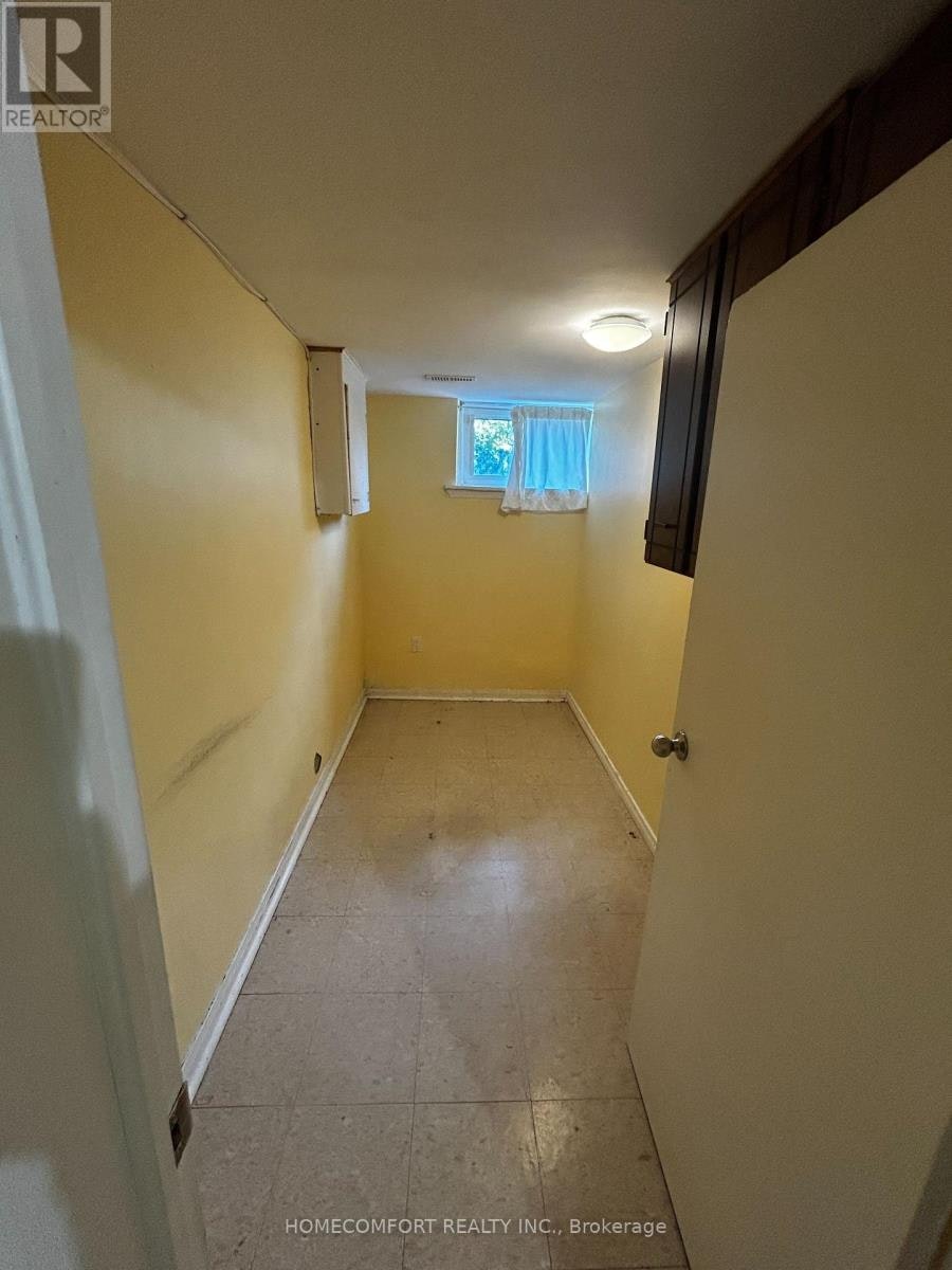 BSMT-80 Aspenwood Drive, Toronto, ON, M2H 2E9 - 7