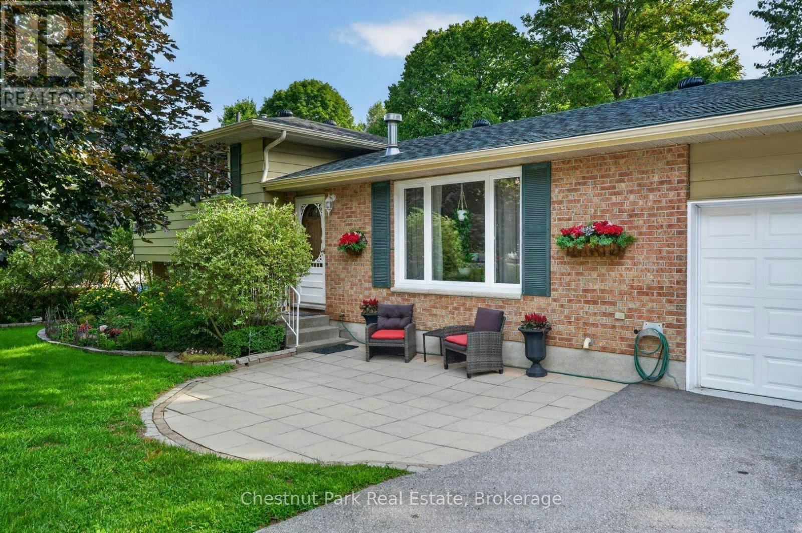 80 Hubbel Crescent, Huntsville, ON, P1H 1S6