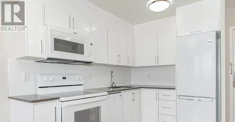 807-1500 Bathurst Street, Toronto, ON, M5P 3L3 - 9