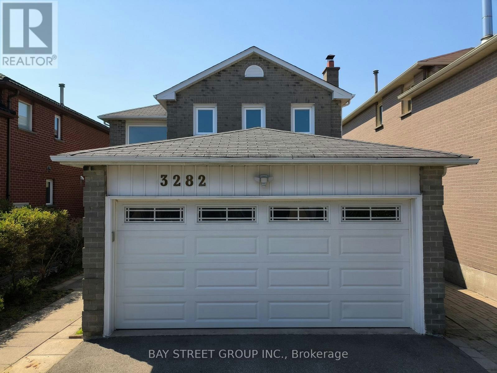 3282 Dragon Drive, Mississauga, ON, L5B 3G7