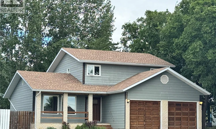 113 7th Avenue W